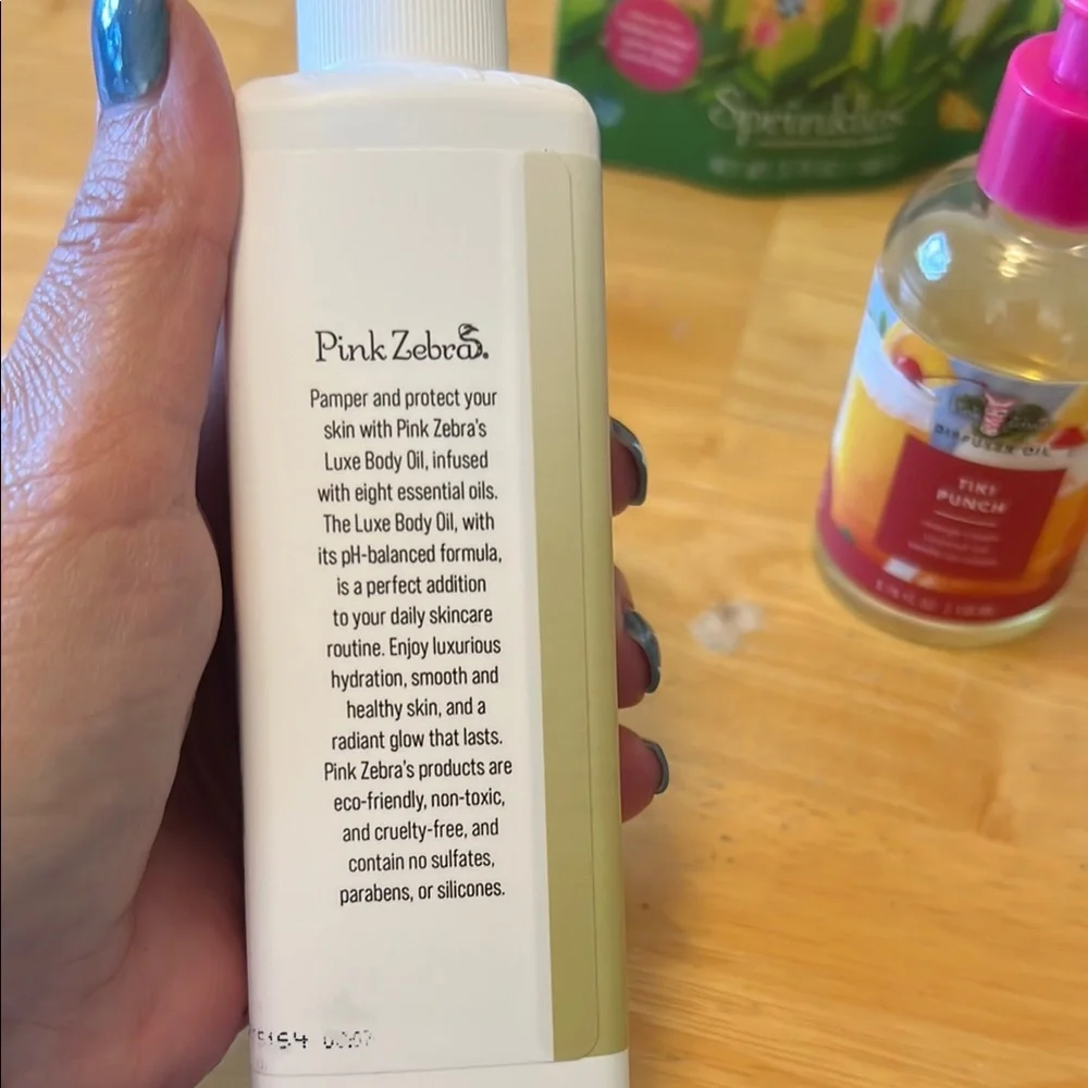 Pink Zebra Insect Repellent and Tiki Punch Set - Picture 5 of 9